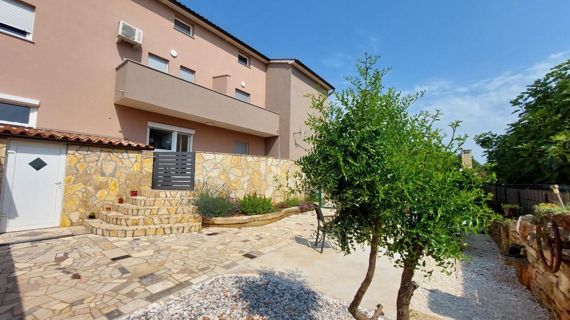 Apartmani B&B Ližnjan Kültér fotó