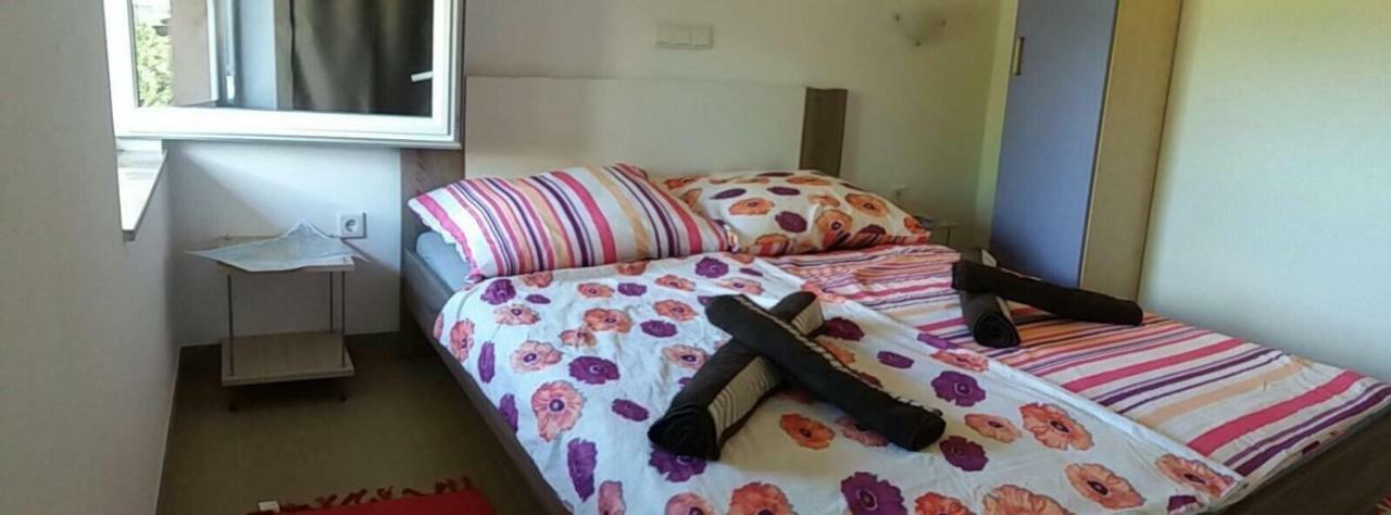 Apartmani B&B Ližnjan Kültér fotó