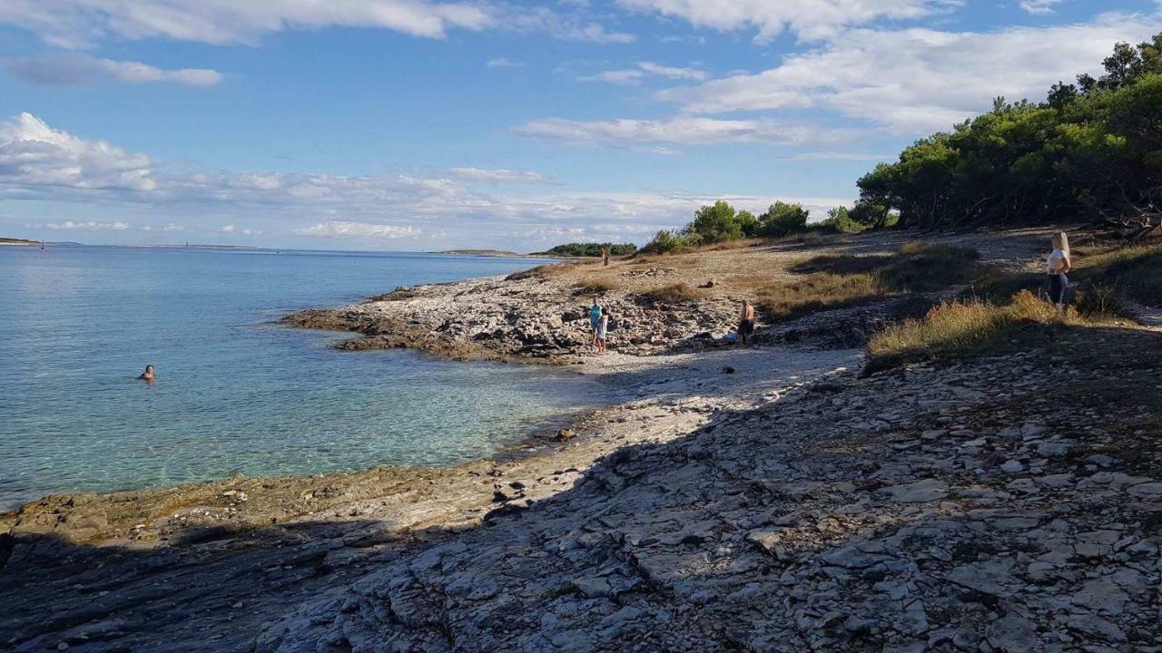 Apartmani B&B Ližnjan Kültér fotó