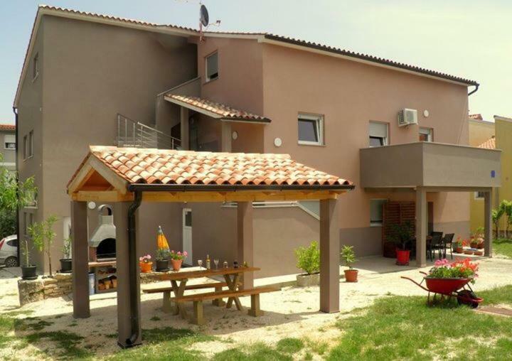 Apartmani B&B Ližnjan Kültér fotó