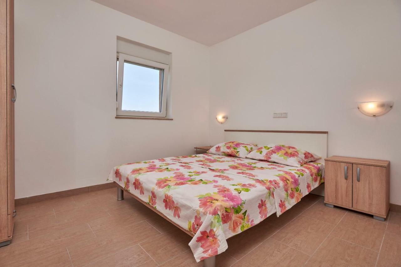 Apartmani B&B Ližnjan Kültér fotó