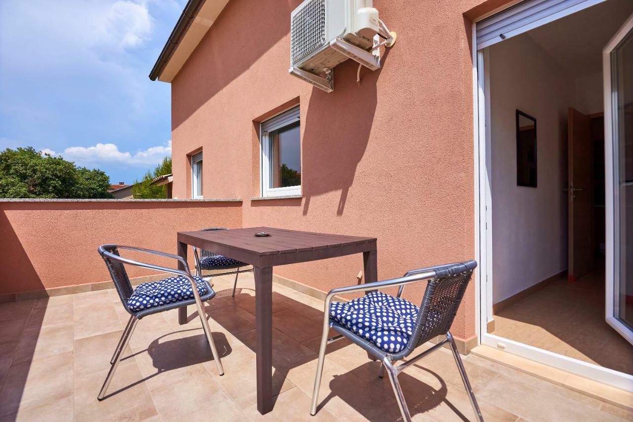 Apartmani B&B Ližnjan Kültér fotó