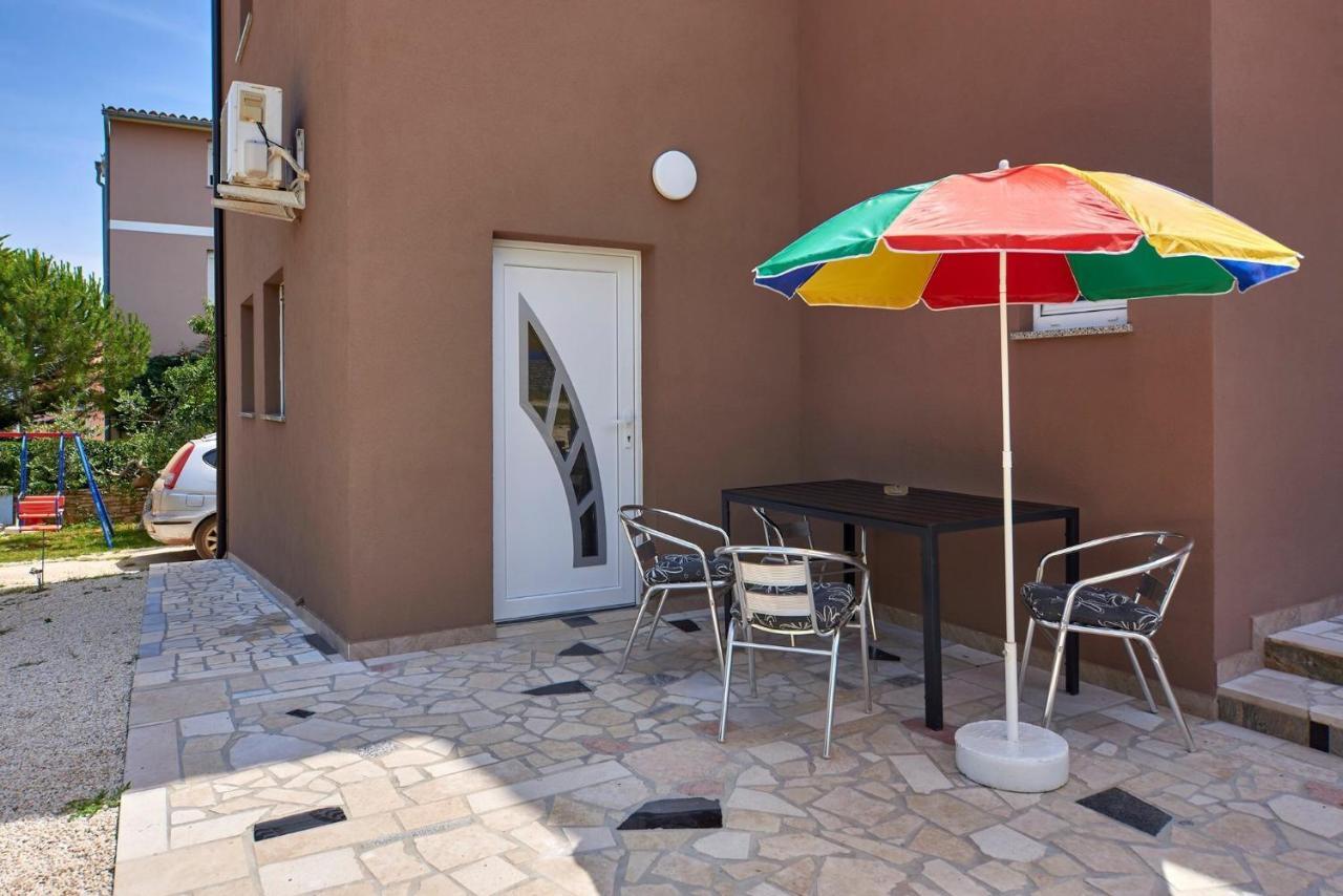 Apartmani B&B Ližnjan Kültér fotó